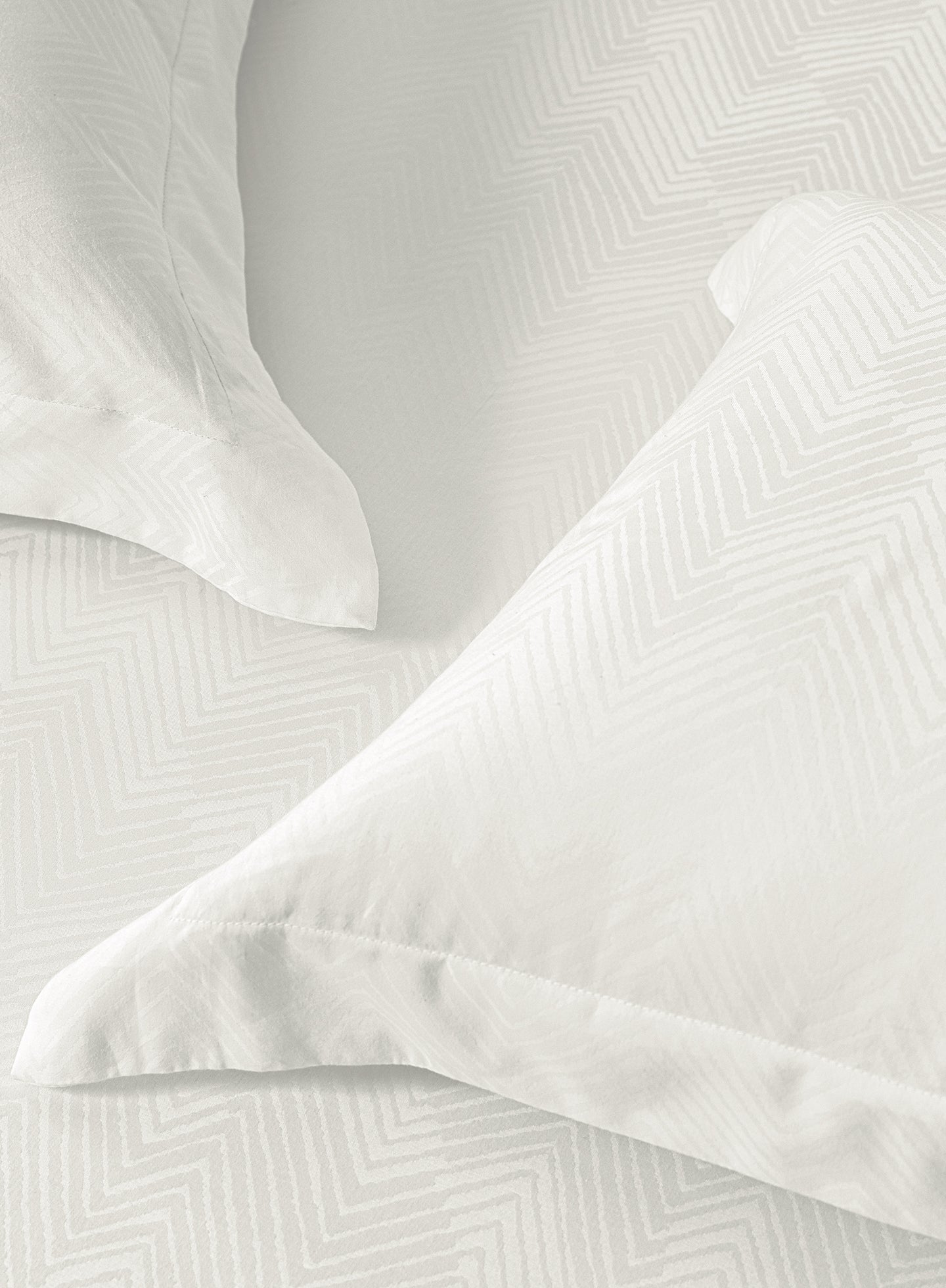 ECHO-BRIGHT WHITE KING BED SHEET SET