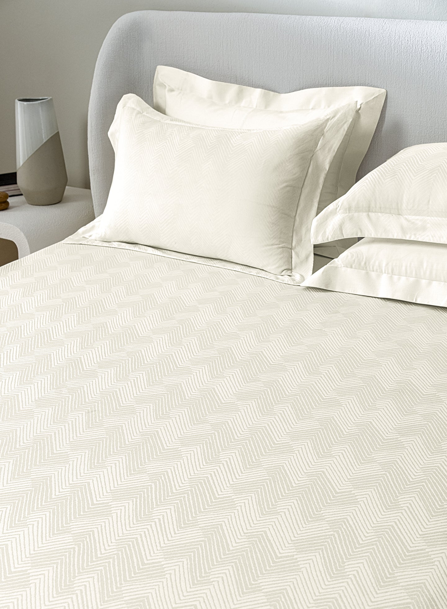 ECHO-BUTTERMILK KING BED SHEET SET