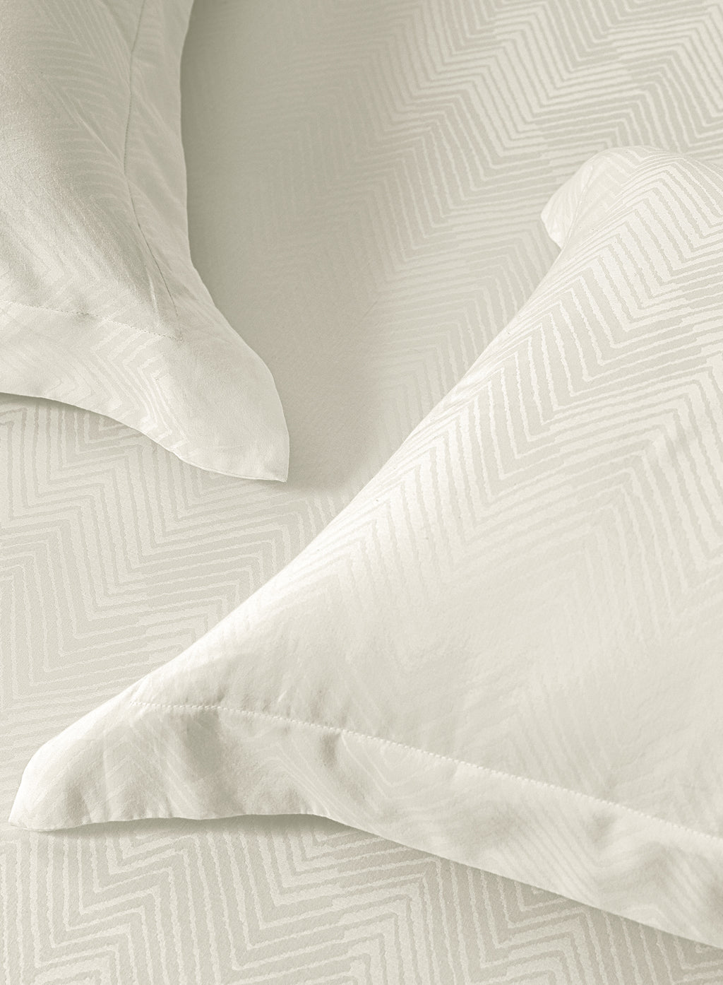 ECHO-BUTTERMILK KING BED SHEET SET