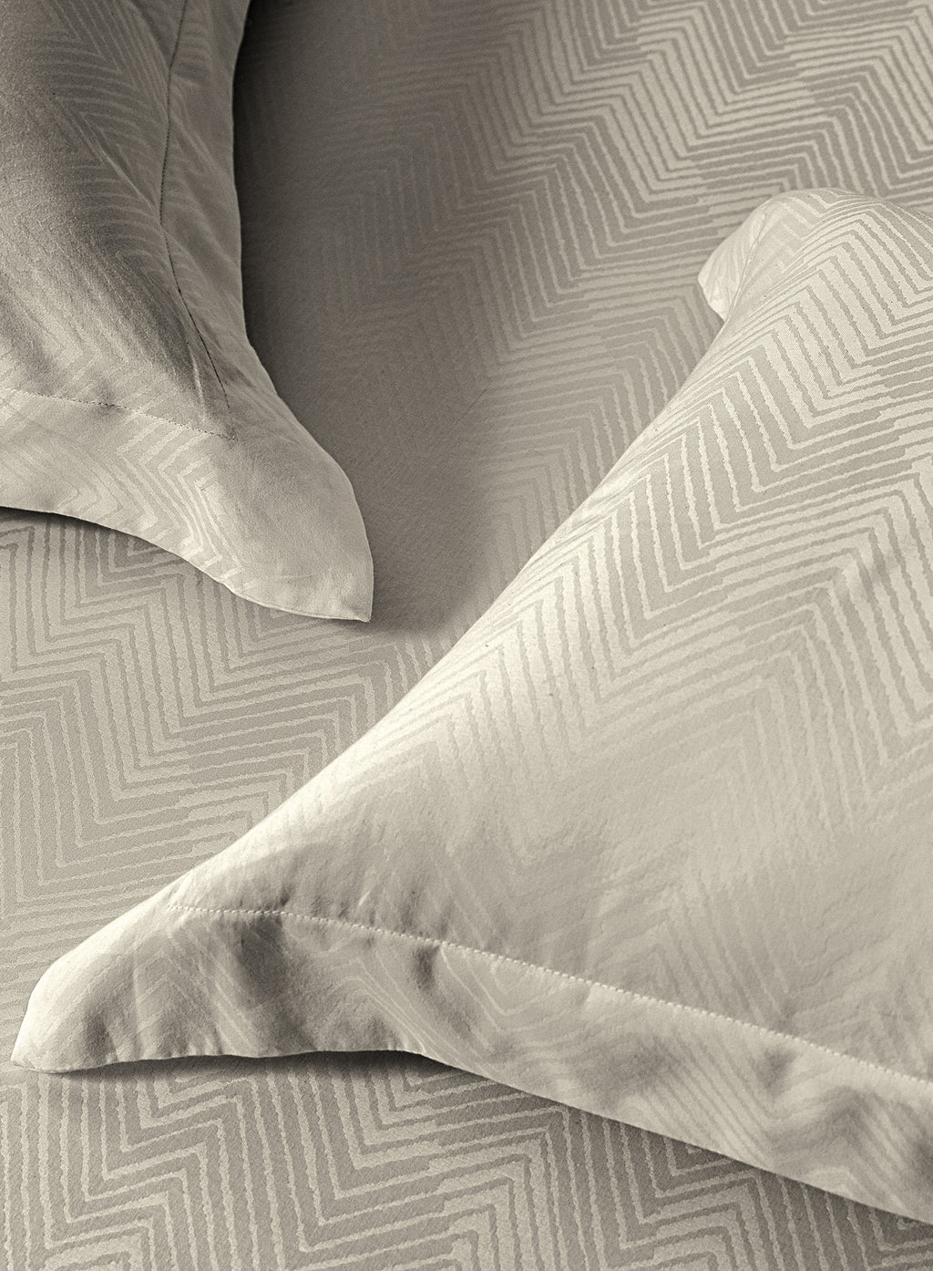 ECHO-MOONSTRUCK KING BED SHEET SET