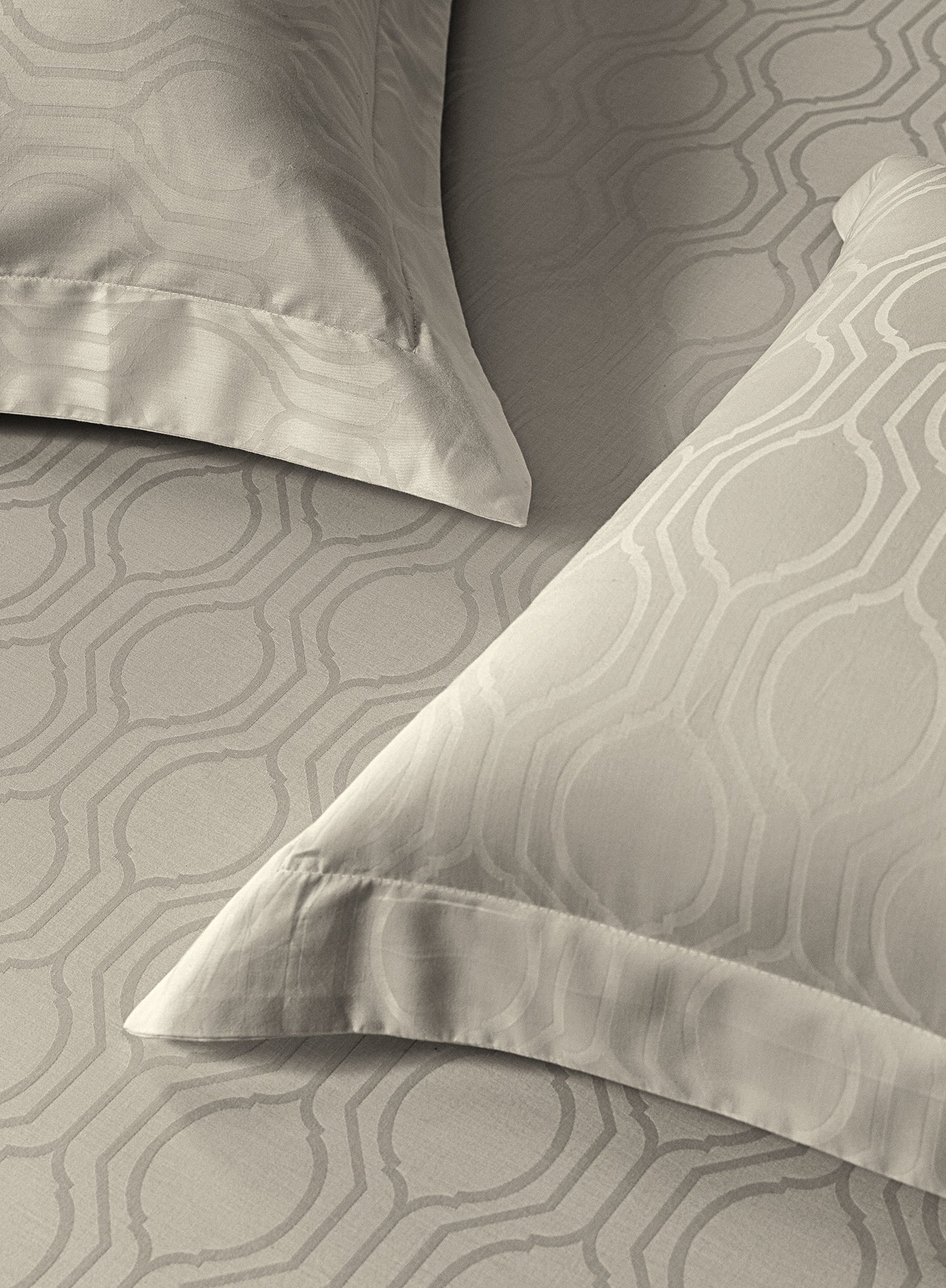 THEO-MOONSTRUCK KING BED SHEET SET