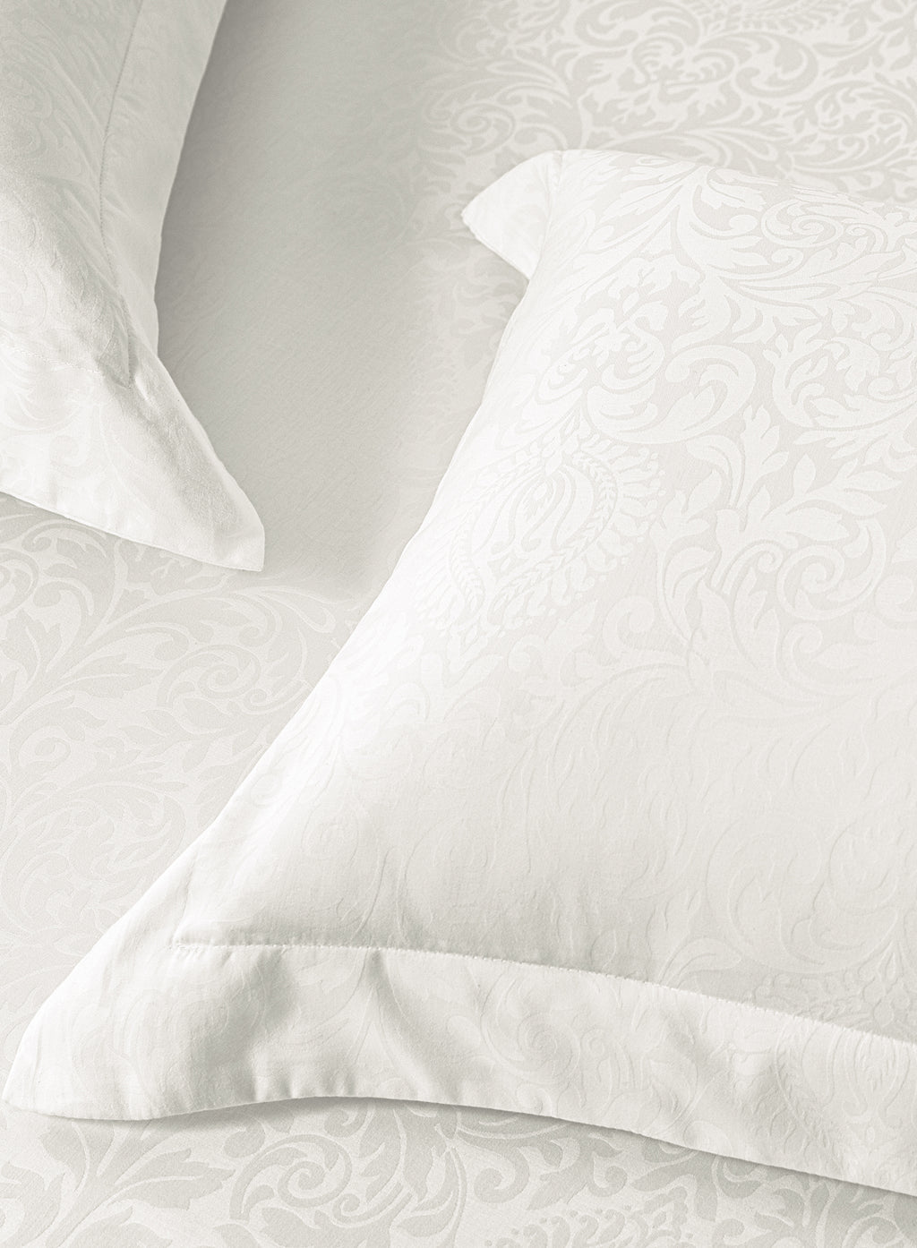 VALENCIA-BRIGHT WHITE KING BED SHEET SET