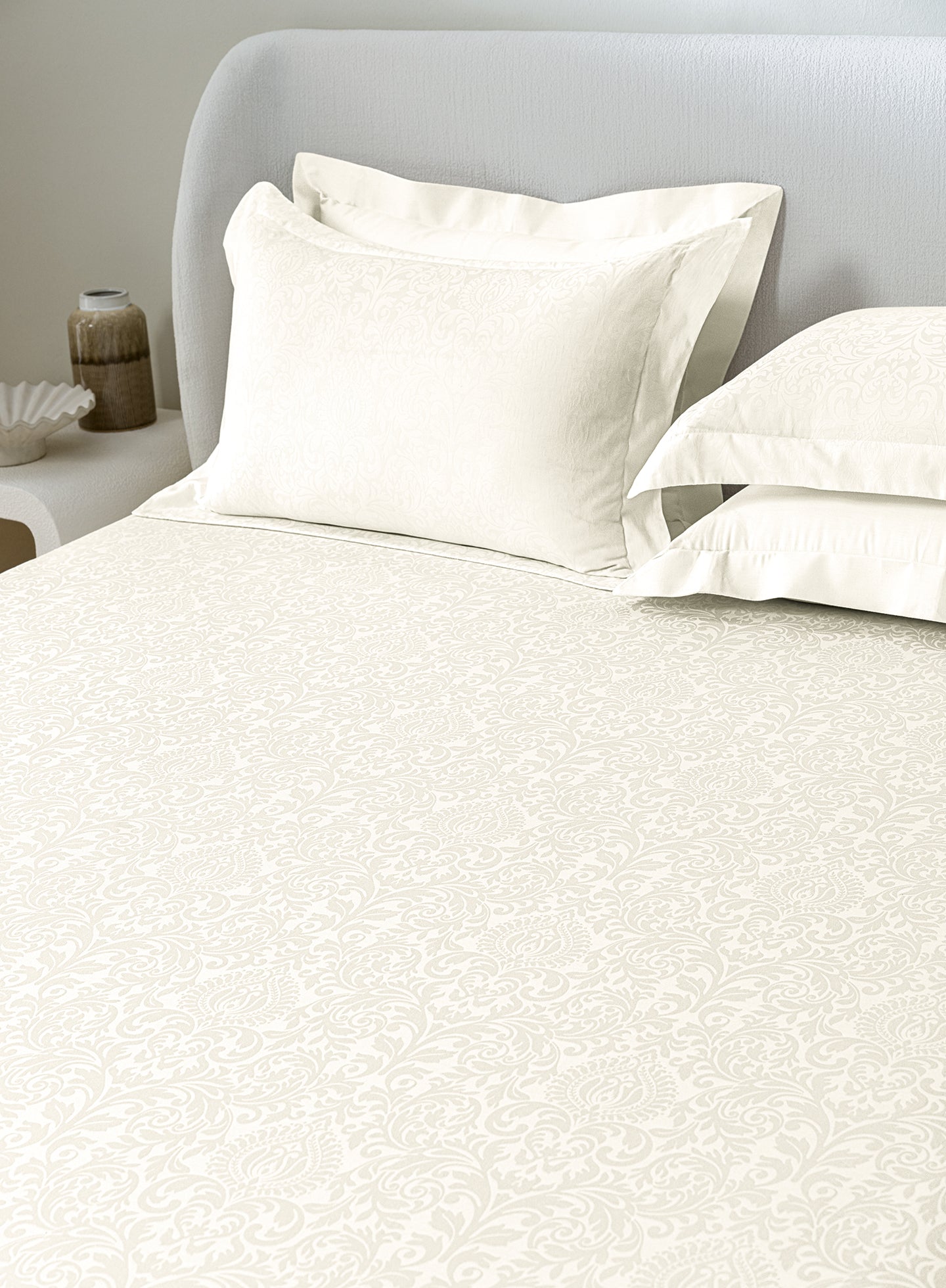 VALENCIA-BUTTERMILK KING BED SHEET SET