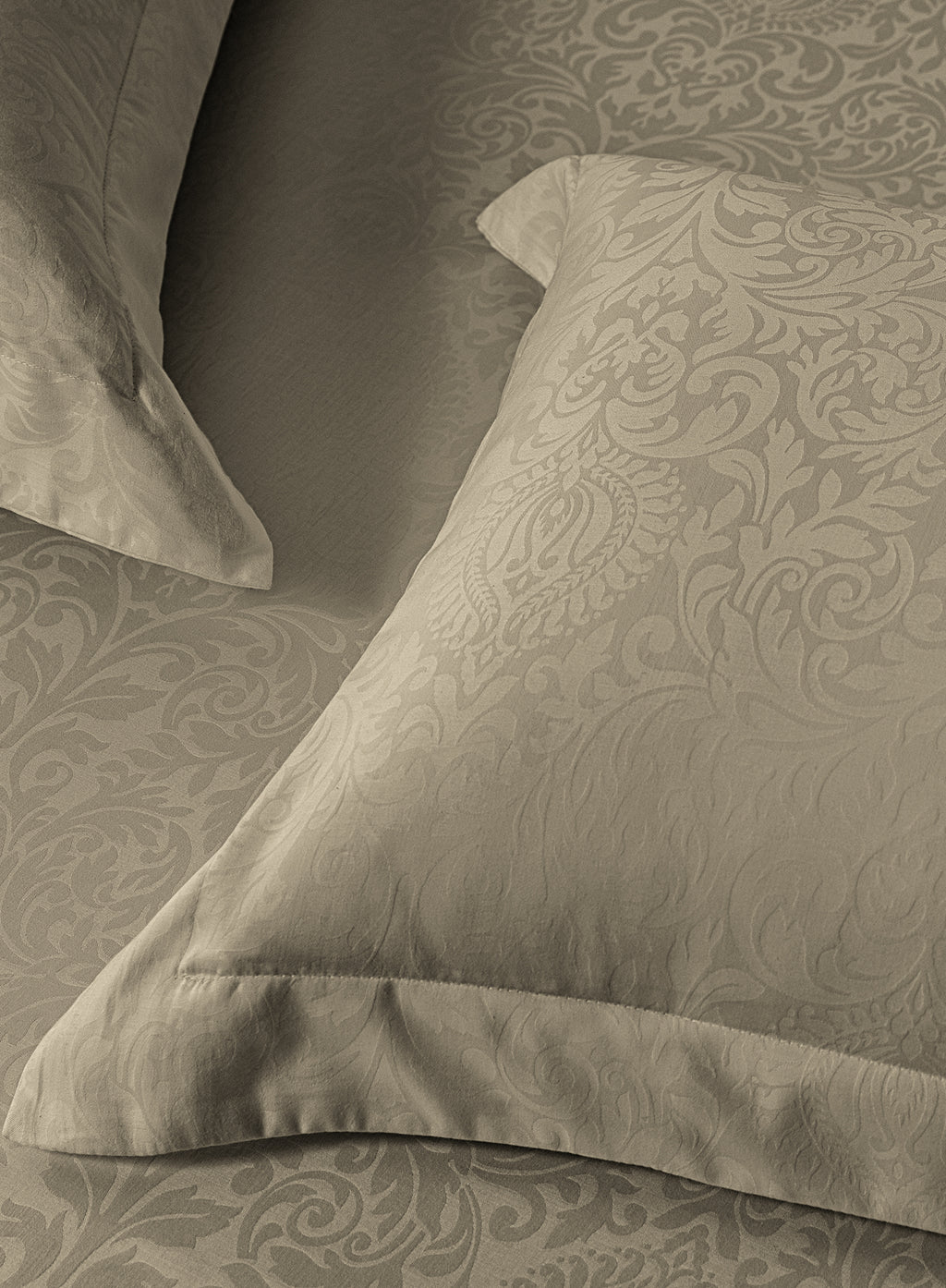 VALENCIA-ROASTED CASHEW KING BED SHEET SET