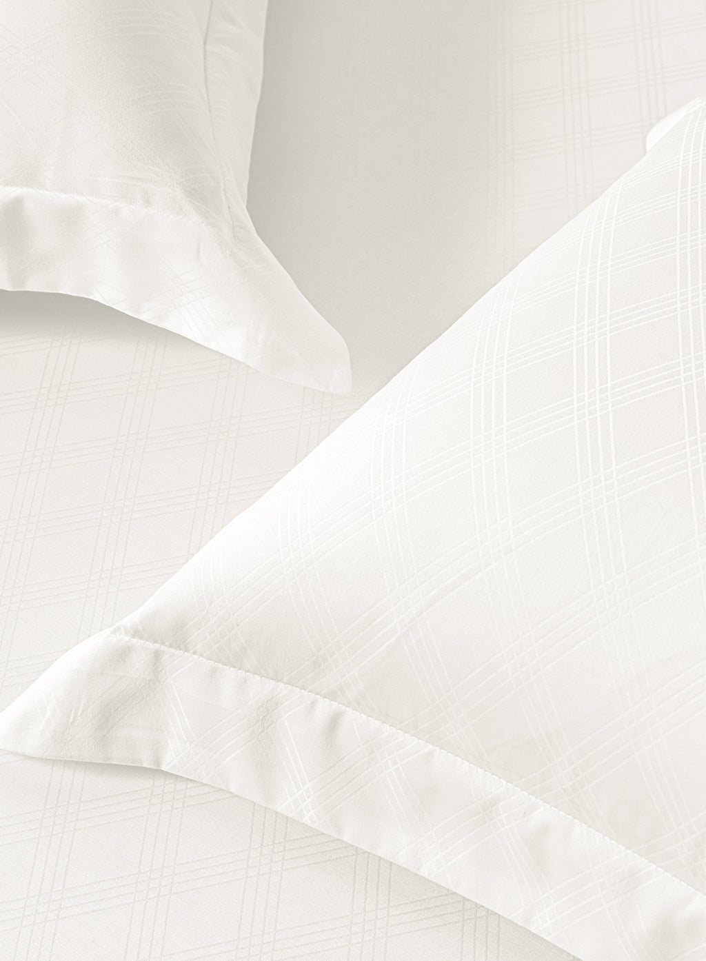 ARCADIA-BRIGHT WHITE KING BED SHEET SET