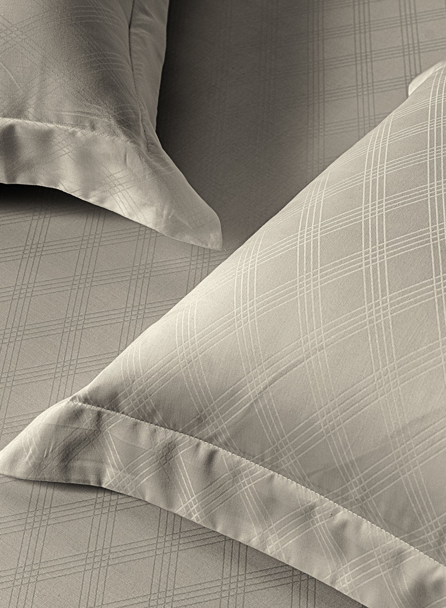 ARCADIA-MOONSTRUCK KING BED SHEET SET