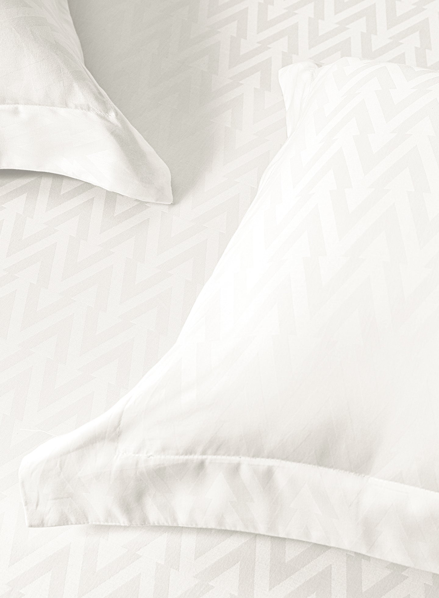 MILO-BRIGHT WHITE KING BED SHEET SET