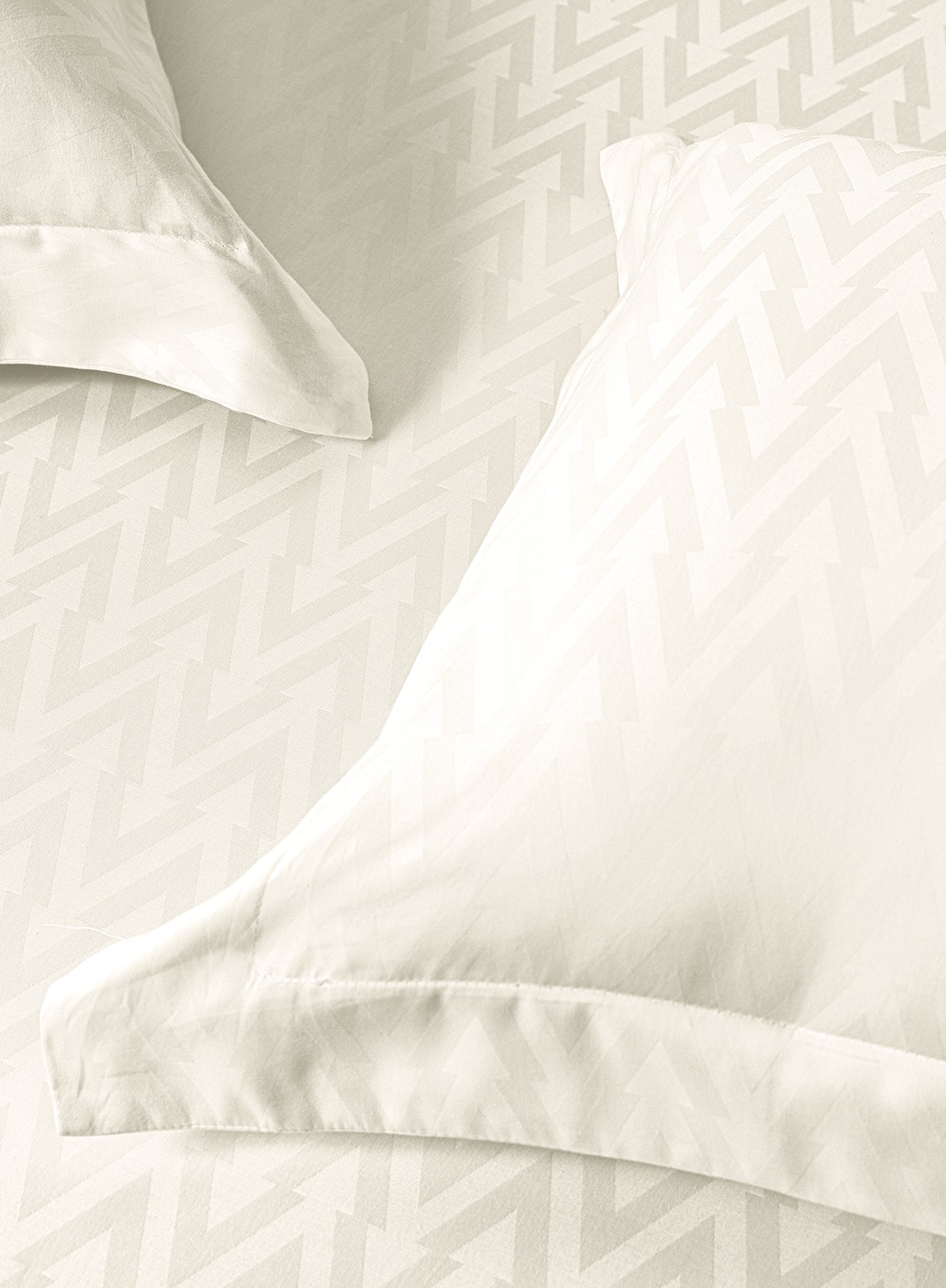 MILO-BUTTERMILK KING BED SHEET SET