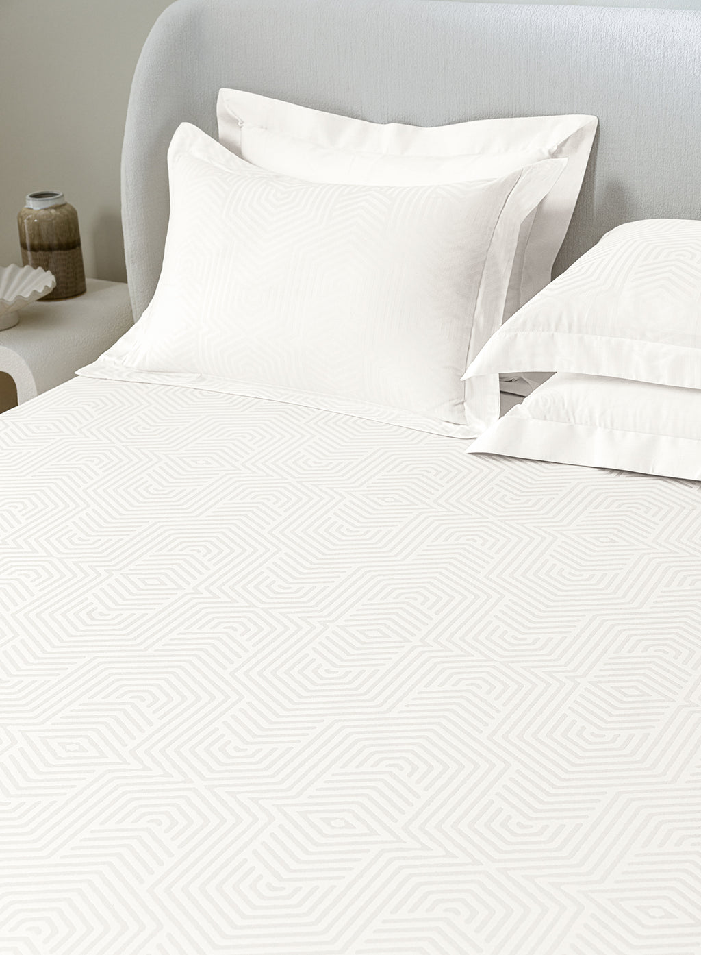 TESSA-BRIGHT WHITE KING BED SHEET SET