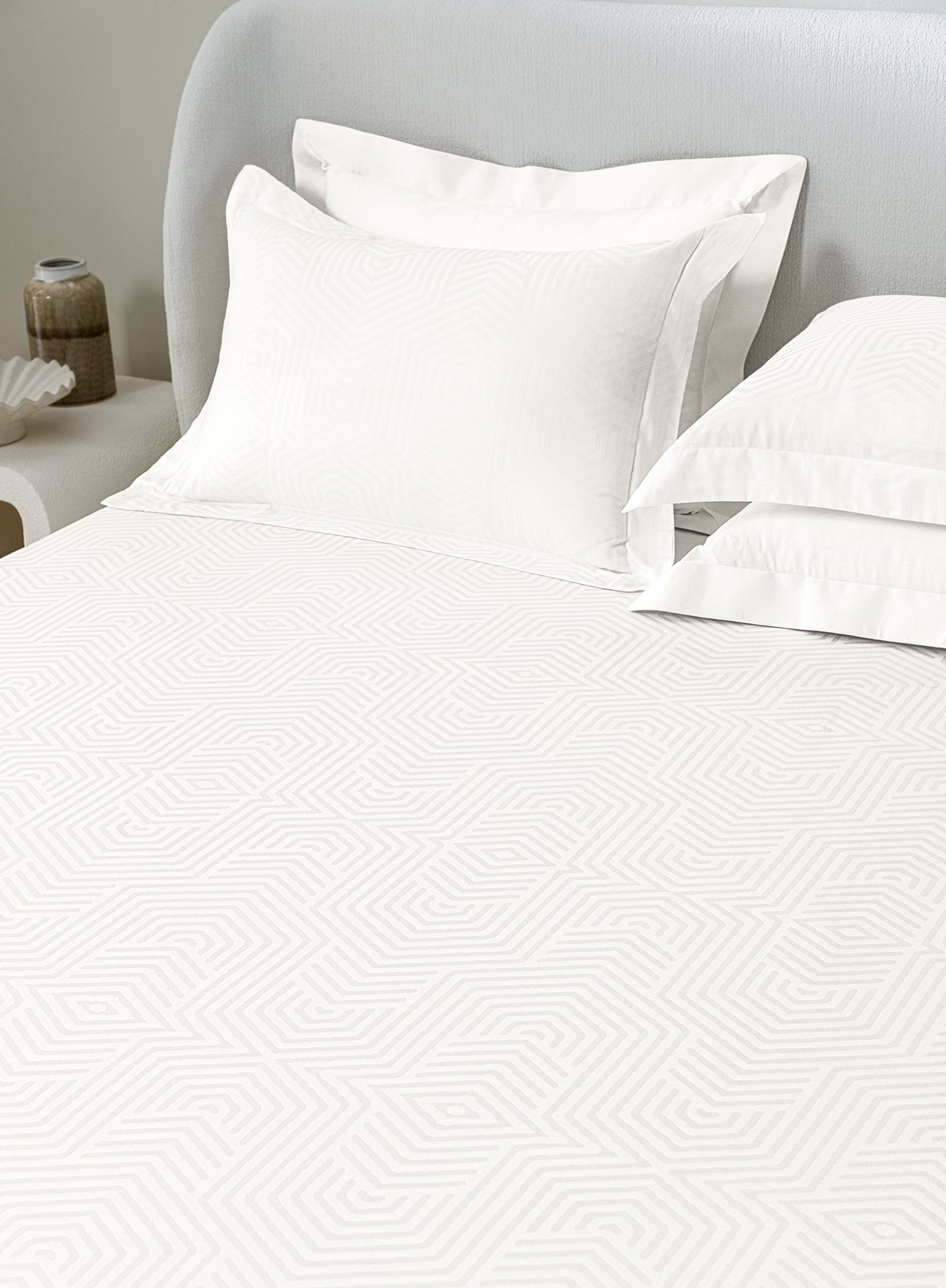 TESSA-BRIGHT WHITE KING BED SHEET SET
