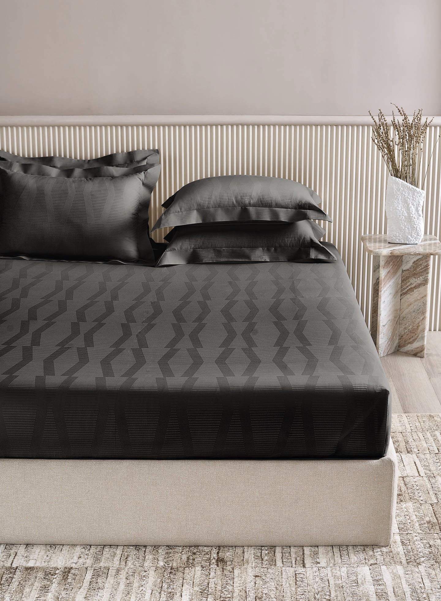 STREAK-CHARCOAL GREY KING BED SHEET SET
