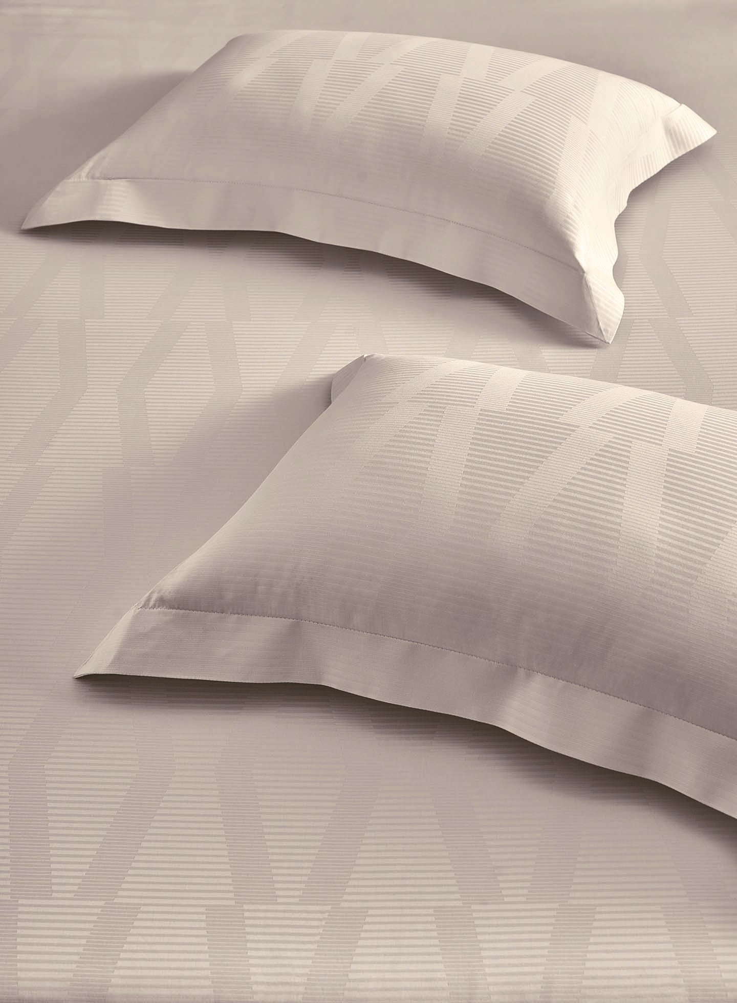 STREAK-TURTLE DOVE KING BED SHEET SET