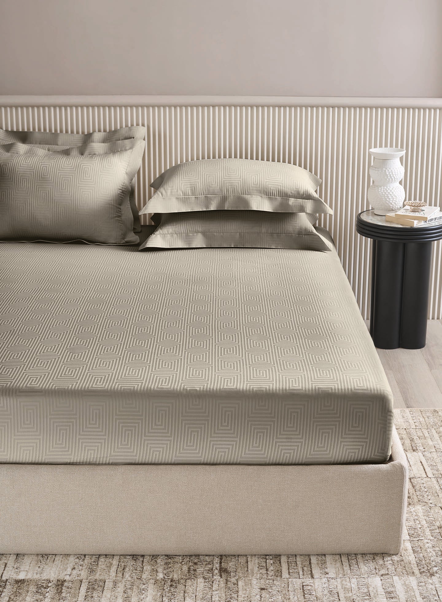 RAVEL-MOON STRUCK KING BED SHEET SET