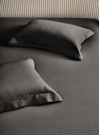 RAVEL-CHARCOAL GREY KING BED SHEET SET