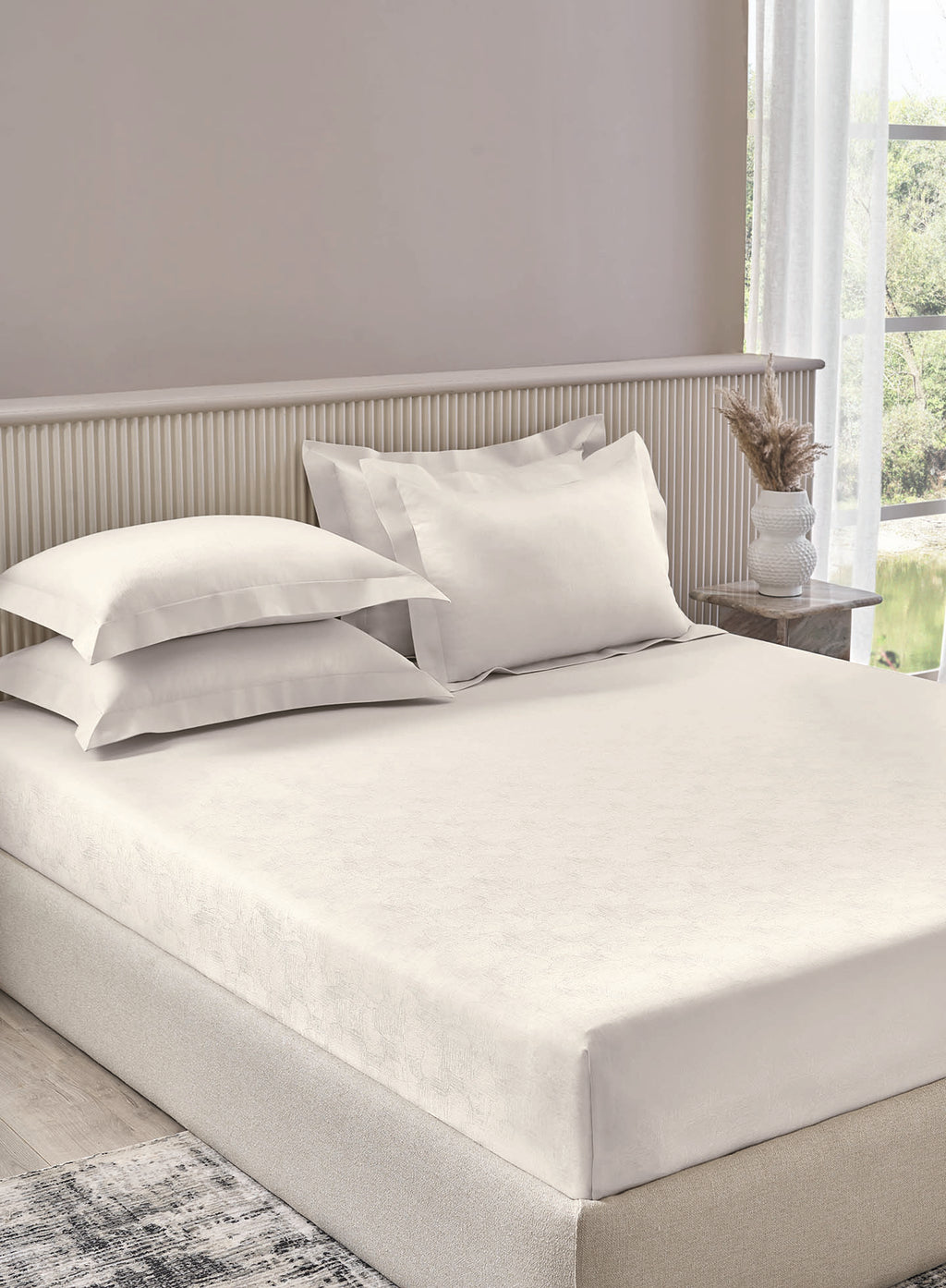 GRAFITTI-BRIGHT WHITE KING BED SHEET SET