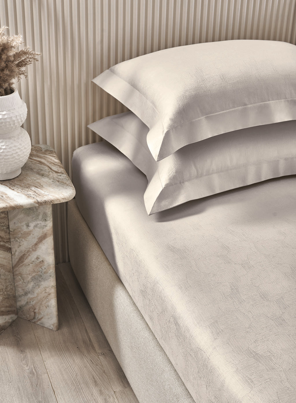 GRAFITTI-TURTLE DOVE KING BED SHEET SET