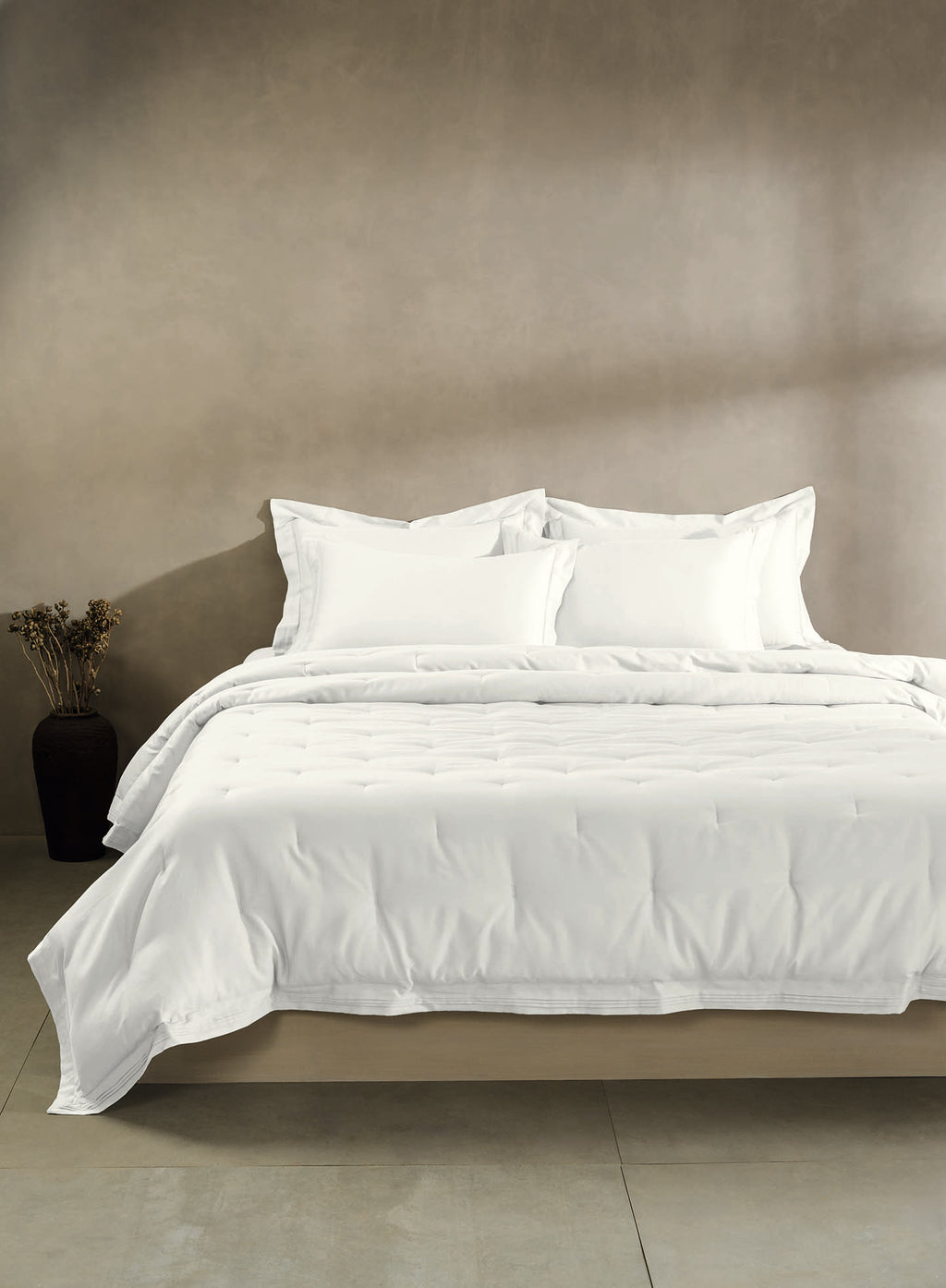 RUSKIN-BRIGHT WHITE SINGLE COMFORTER