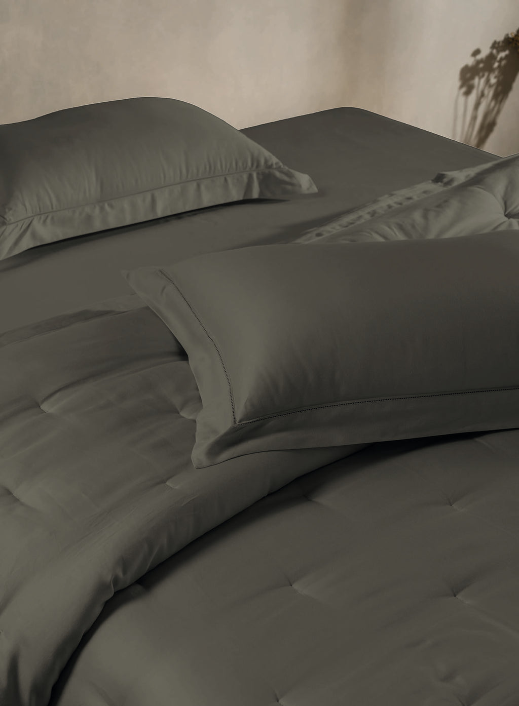 Ruskin Iron Dust Double Comforter