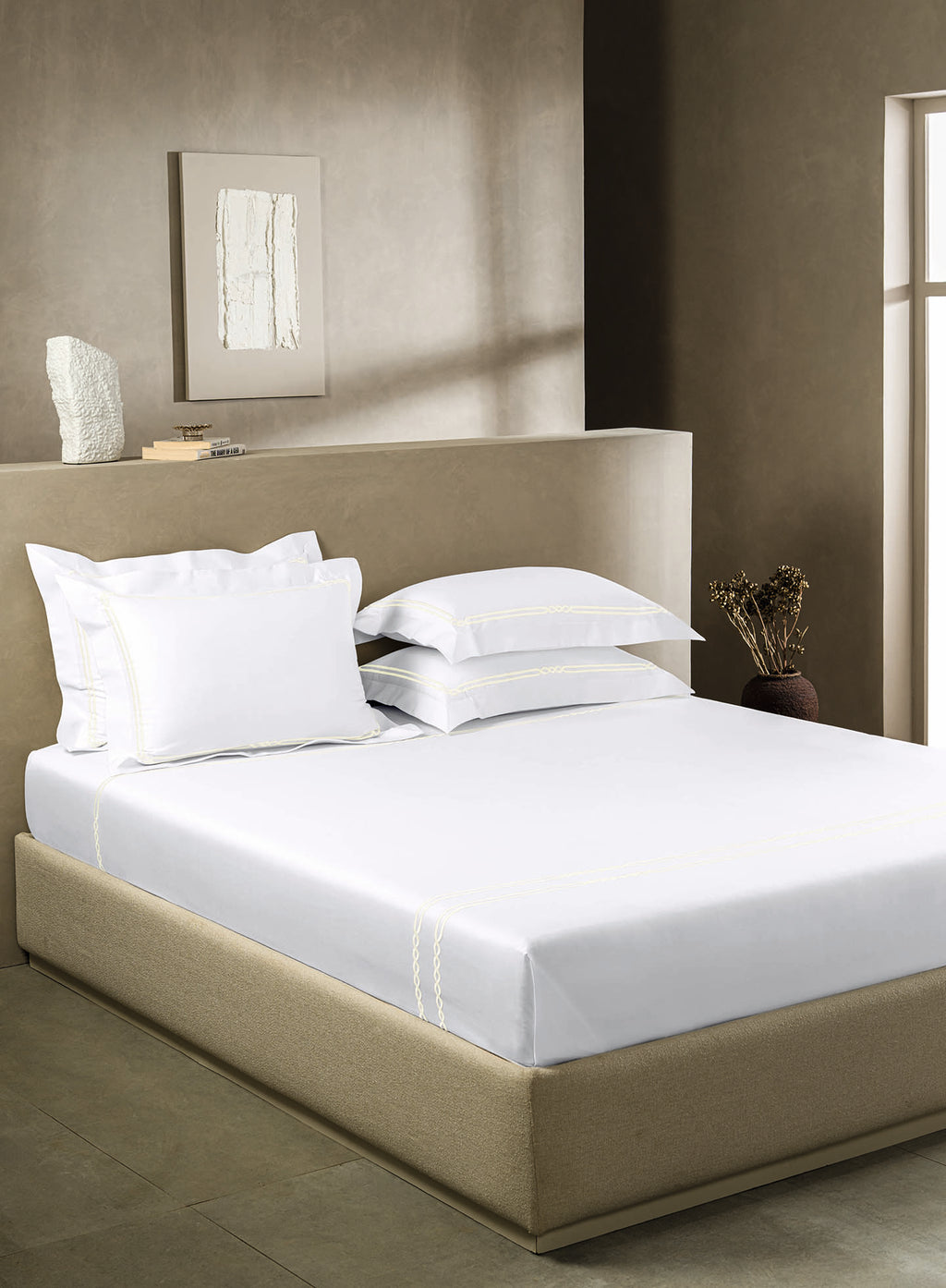 HAMLIN-BRILLIANT WHITE-PRISTINE KING BED SHEET SET