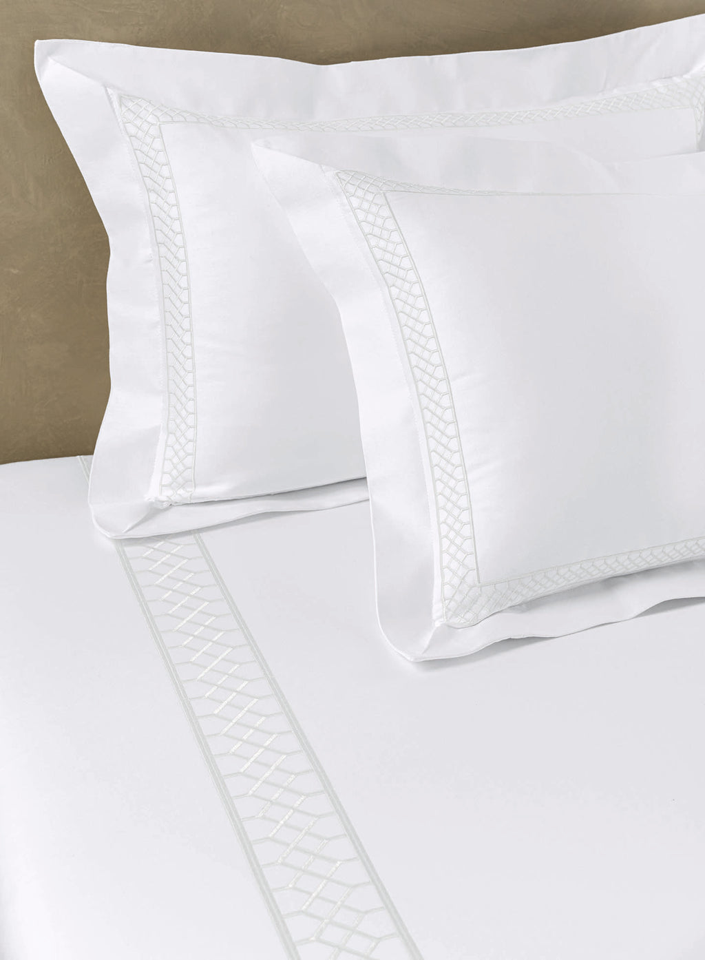 RIDGEWAY-BRILLIANT WHITE KING BED SHEET SET