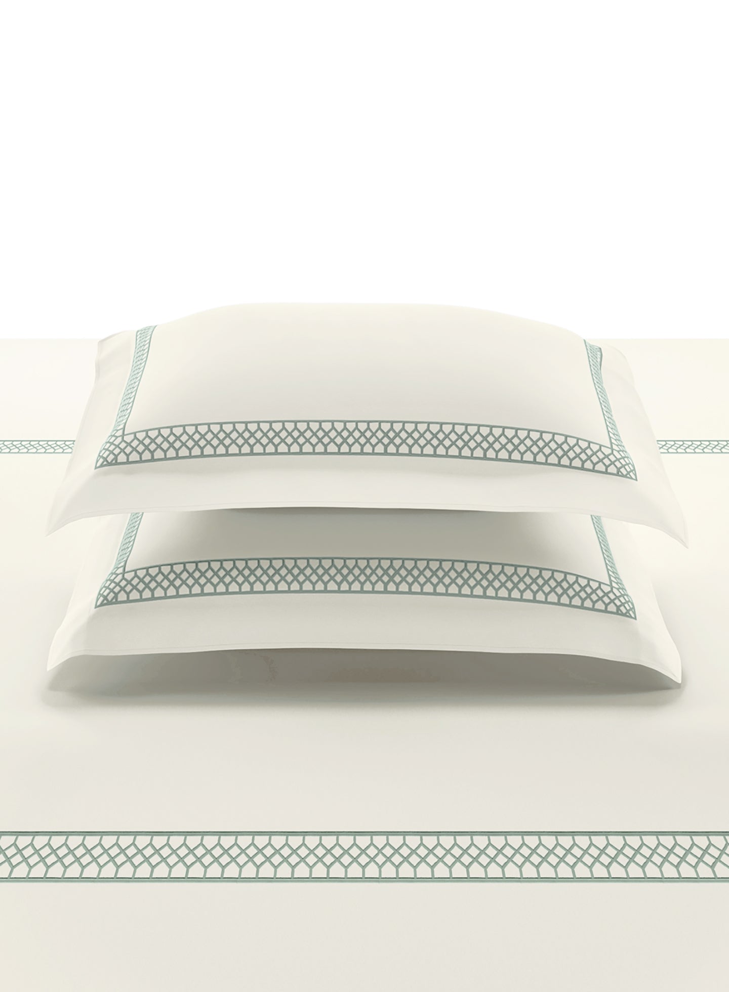 RIDGEWAY-STAR WHITE-WATERFALL KING BED SHEET SET