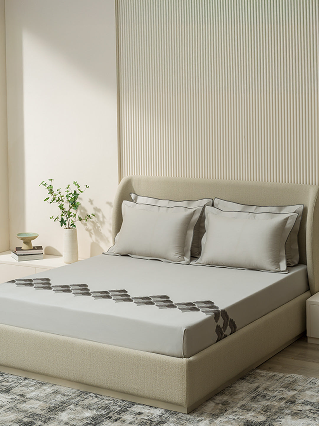 MIRAI-OYSTER KING BED SHEET SET