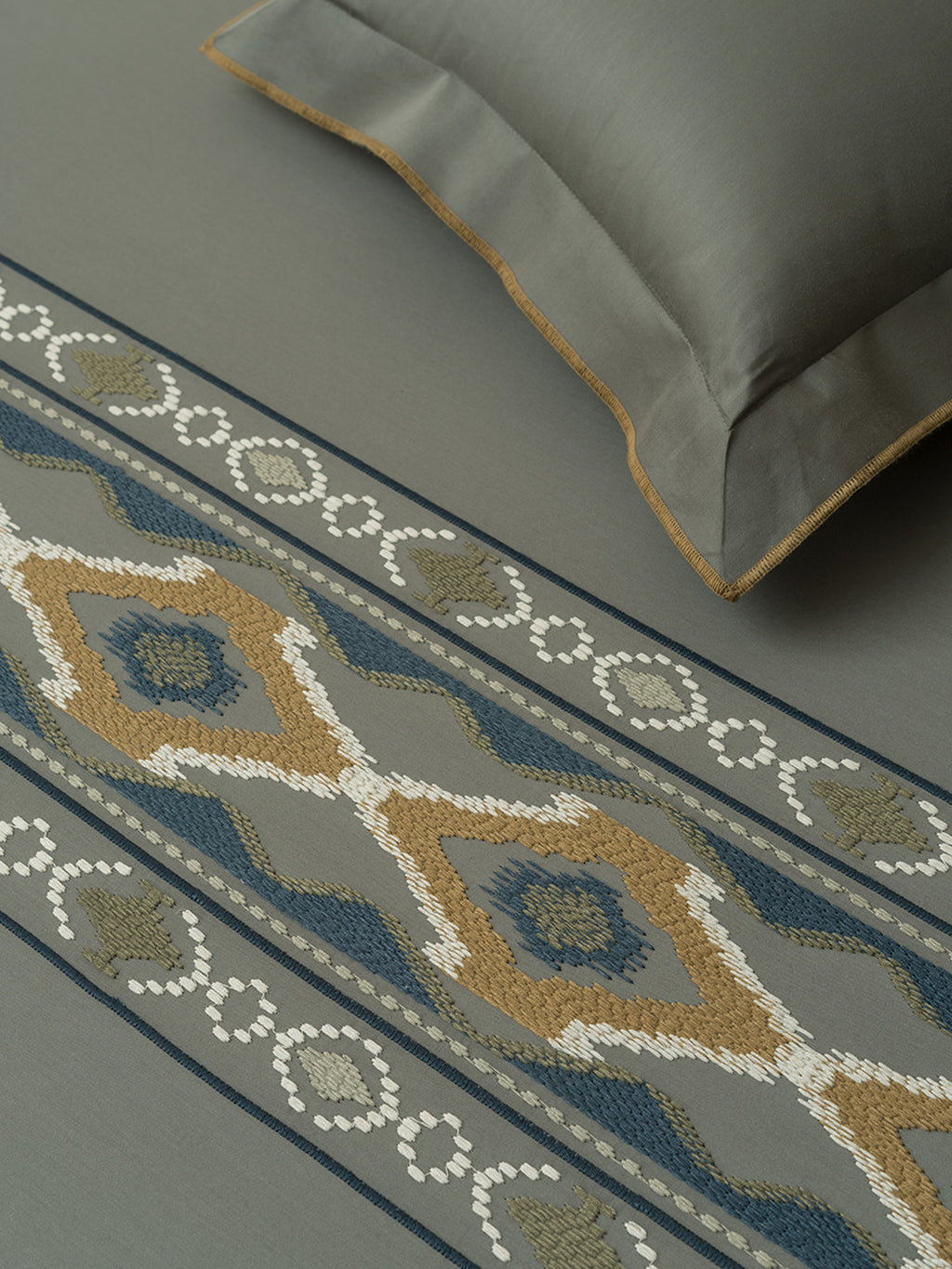 FOLKLORE-ELEPHANT SKIN KING BED SHEET SET