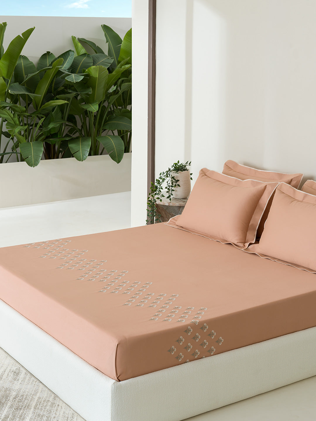 DAINTY-PEACH KING BED SHEET SET