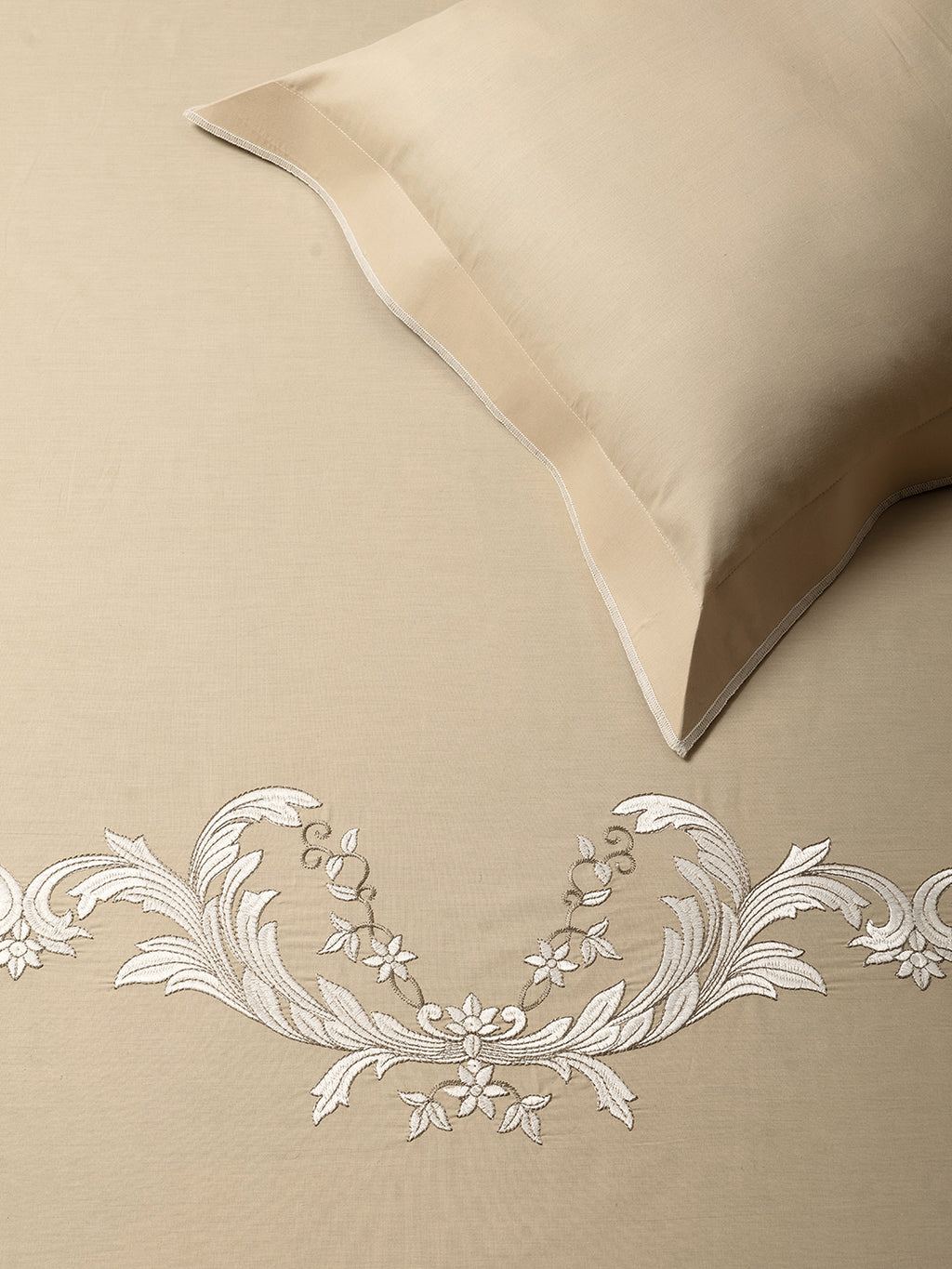 WISTERIA-BISCOTTI KING BED SHEET SET