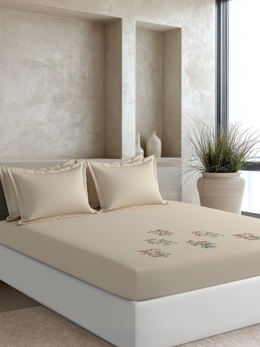 HOLLYHOCK-WHITE SAND KING BED SHEET SET