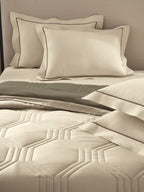 HONEYCOMB-TIMBER WOLF - SAND REVERSIBLE DOUBLE COMFORTER