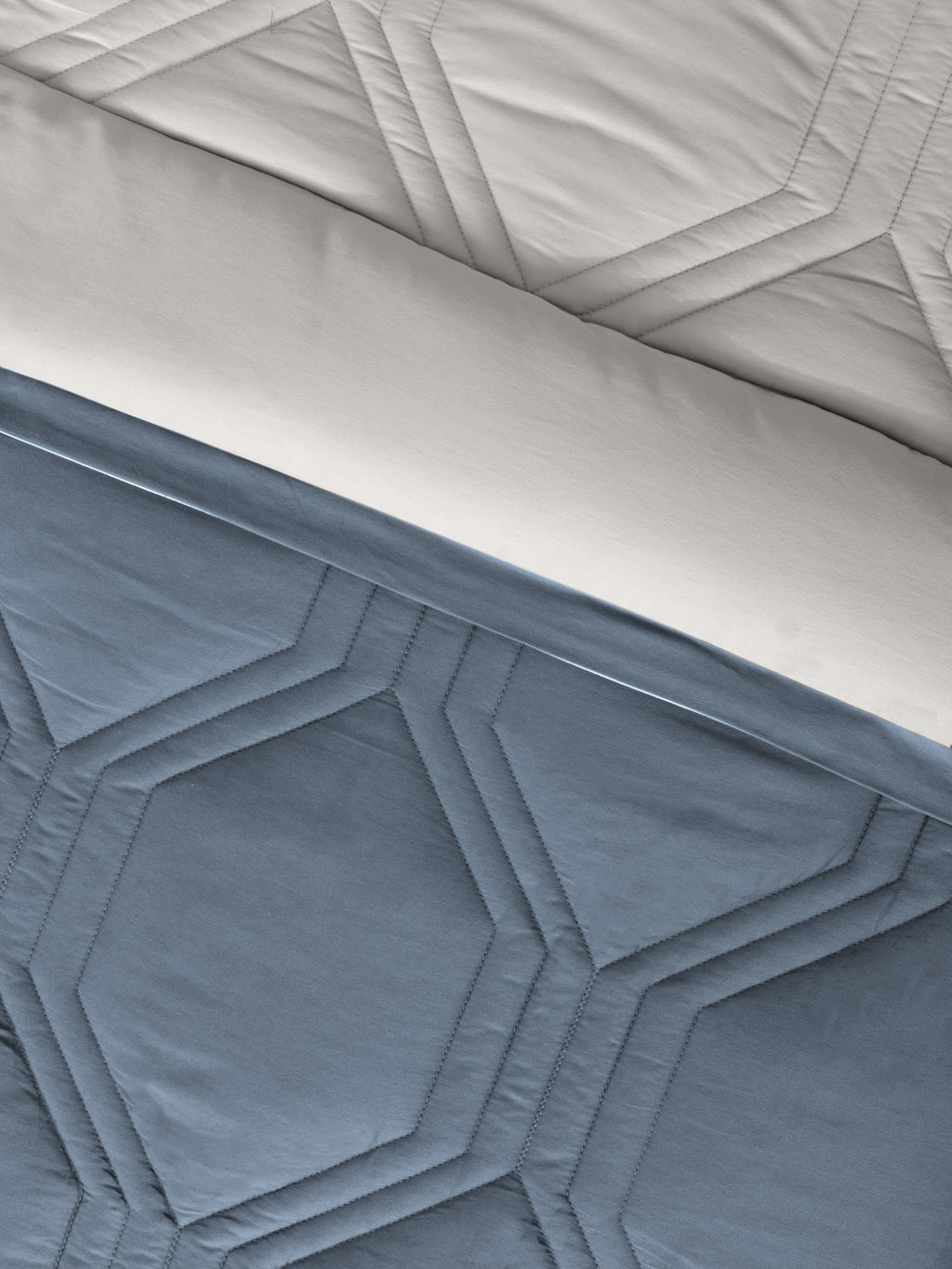 HONEYCOMB- ASHWOOD - DENIM REVERSIBLE DOUBLE COMFORTER