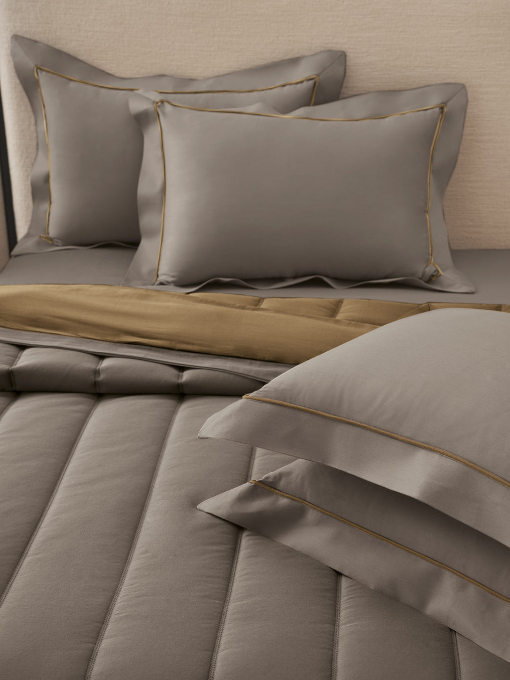 FURROW-SOUTHERN VINE -  MUSTARD REVERSIBLE DOUBLE COMFORTER