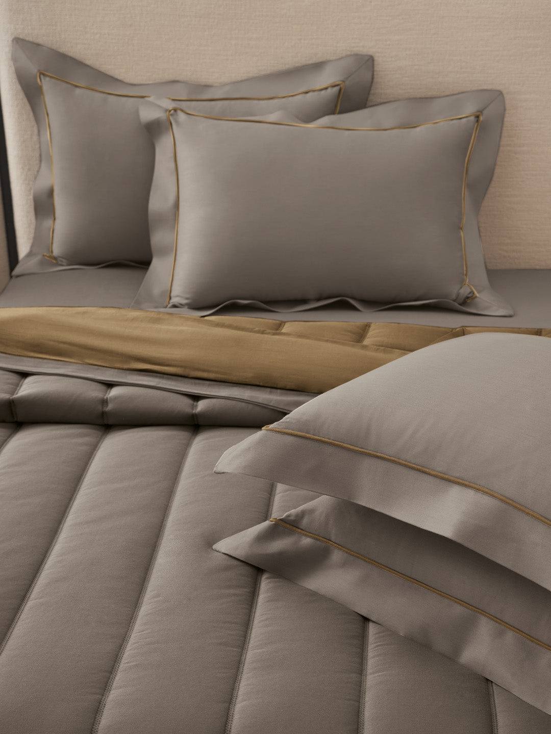 FURROW-SOUTHERN VINE -  MUSTARD REVERSIBLE DOUBLE COMFORTER