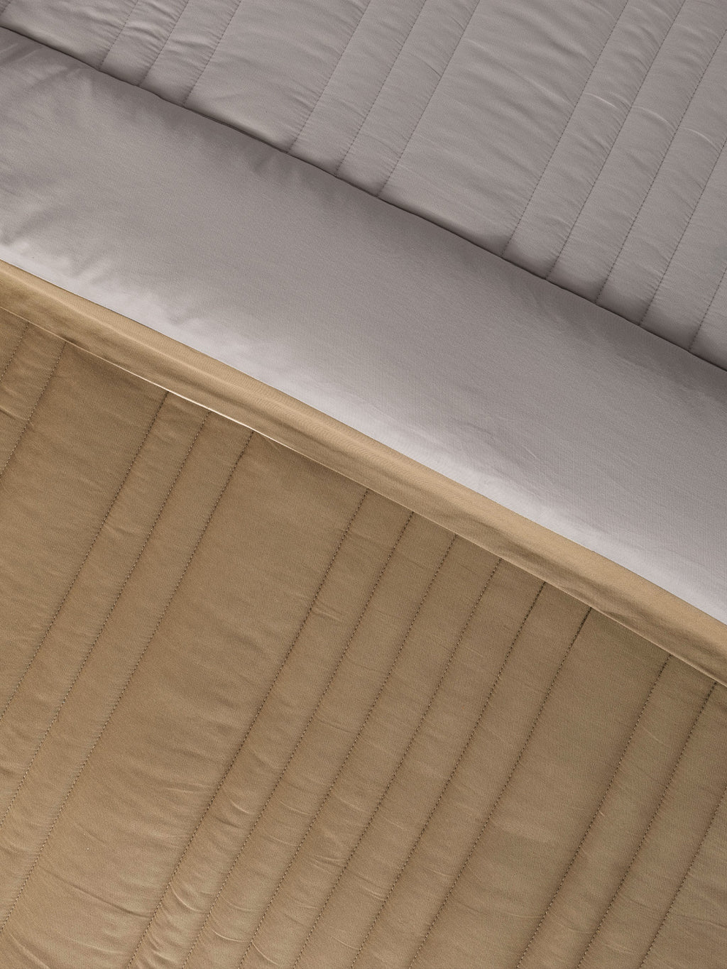 ALTROVE -SOUTHERN VINE -  MUSTARD REVERSIBLE SINGLE COMFORTER