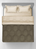 HONEYCOMB-TIMBER WOLF - SAND REVERSIBLE SINGLE COMFORTER