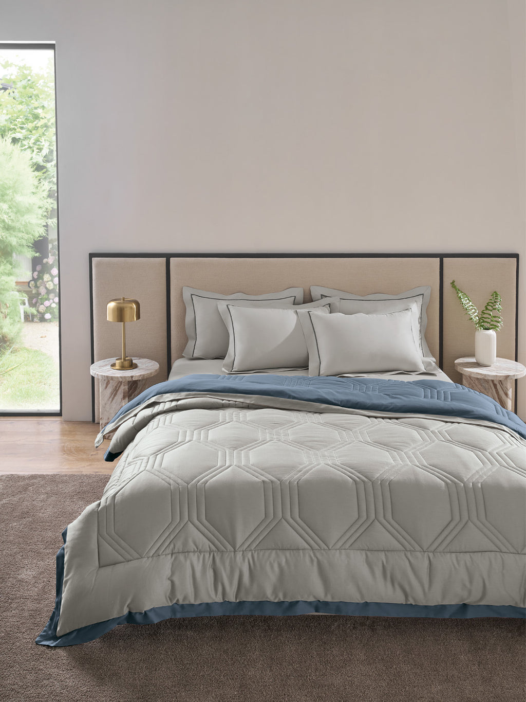 HONEYCOMB- ASHWOOD - DENIM REVERSIBLE SINGLE COMFORTER