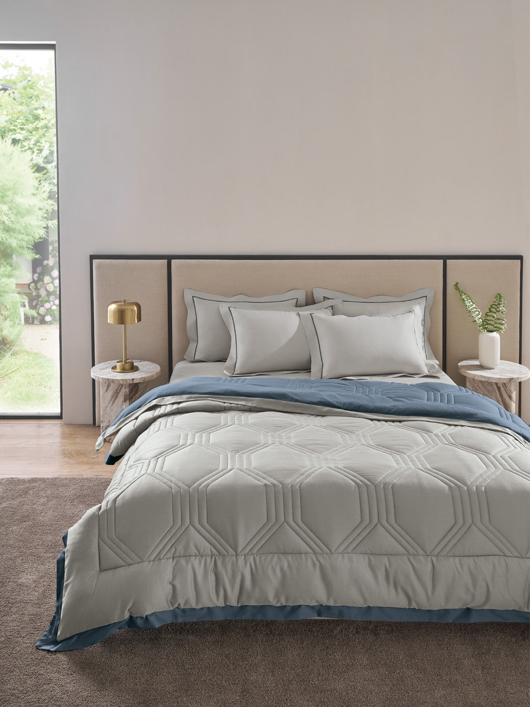 HONEYCOMB- ASHWOOD - DENIM REVERSIBLE SINGLE COMFORTER