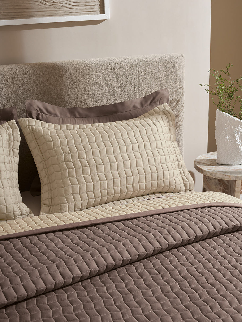 COBBLE-LINEN AND PINECONE DOUBLE QUILTED BED SPREAD