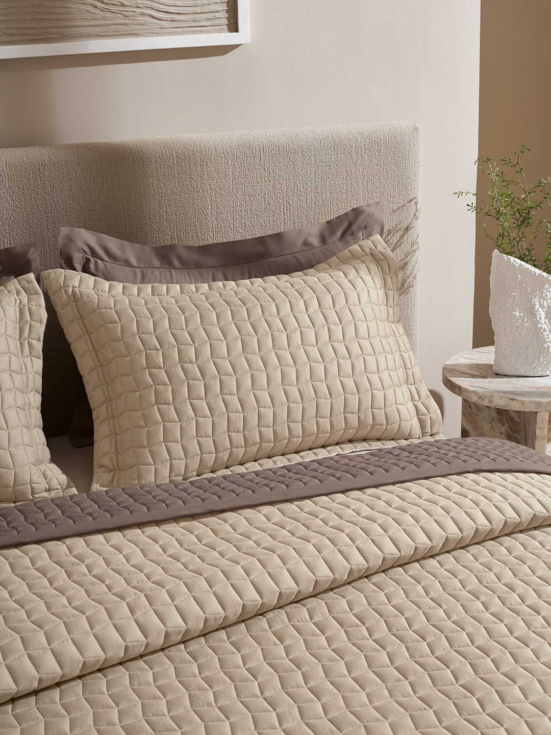 COBBLE-LINEN AND PINECONE DOUBLE QUILTED BED SPREAD