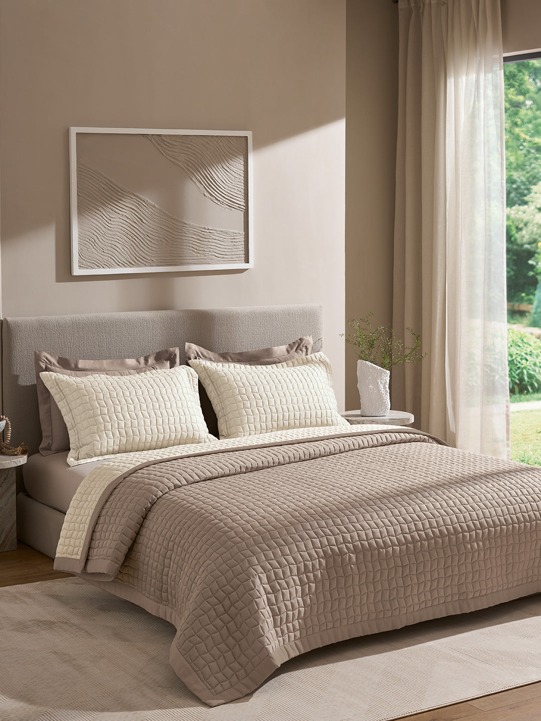 COBBLE-MARSHMALLOW AND TAUPE DOUBLE QUILTED BED SPREAD