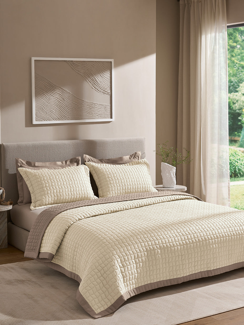 COBBLE-MARSHMALLOW AND TAUPE DOUBLE QUILTED BED SPREAD