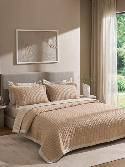 COBBLE-NATURAL AND LATTE DOUBLE QUILTED BED SPREAD