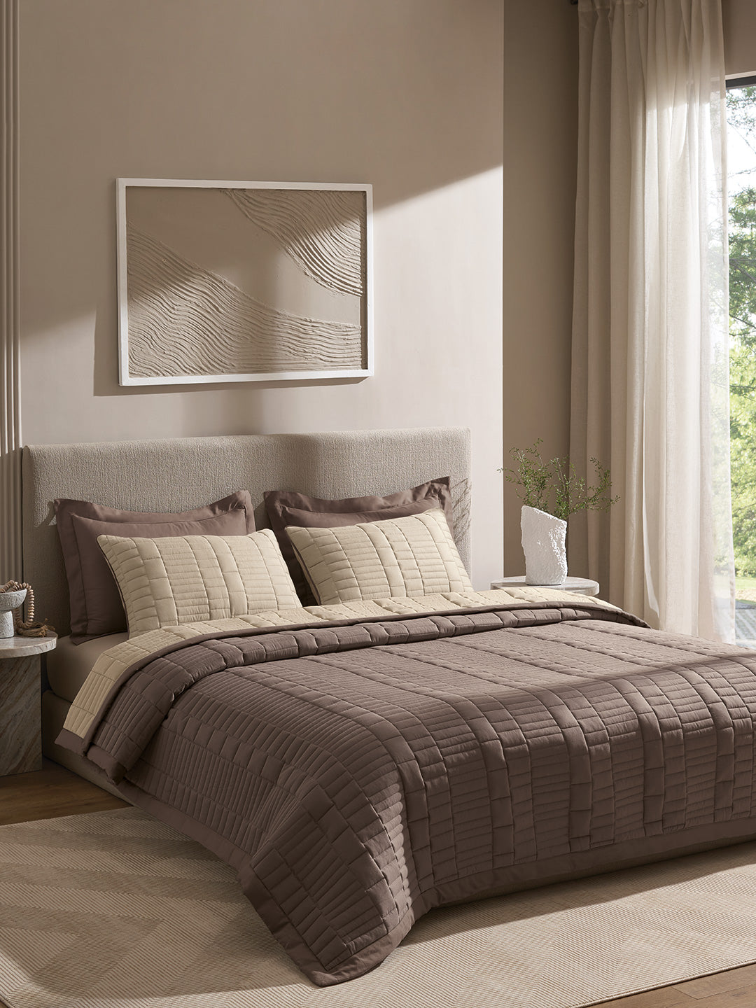 CASTLE-LINEN AND PINECONE DOUBLE QUILTED BED SPREAD