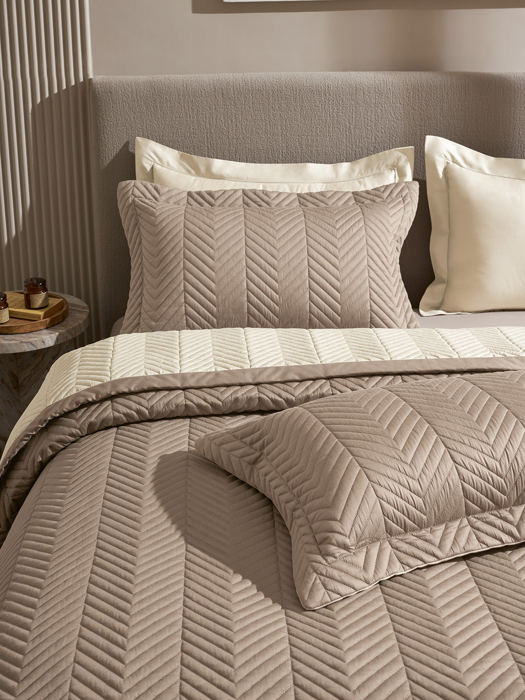 VECTRA-MARSHMALLOW AND TAUPE DOUBLE QUILTED BED SPREAD