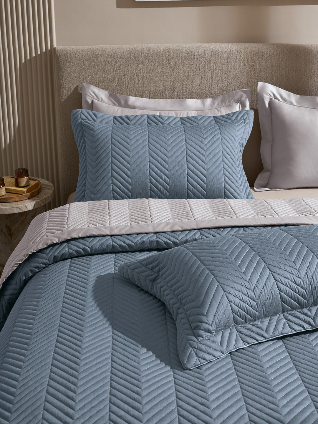 VECTRA-FADED DENIM AND ALLOY DOUBLE QUILTED BED SPREAD