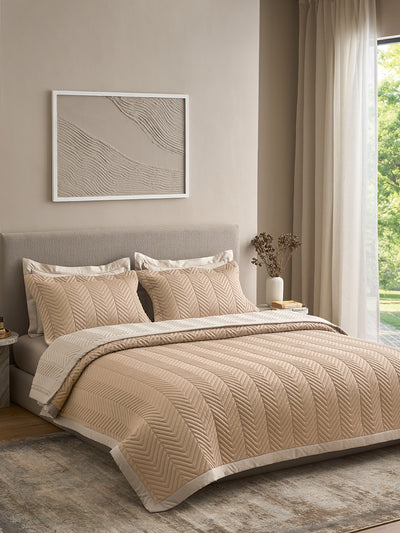 VECTRA-NATURAL AND LATTE DOUBLE QUILTED BED SPREAD