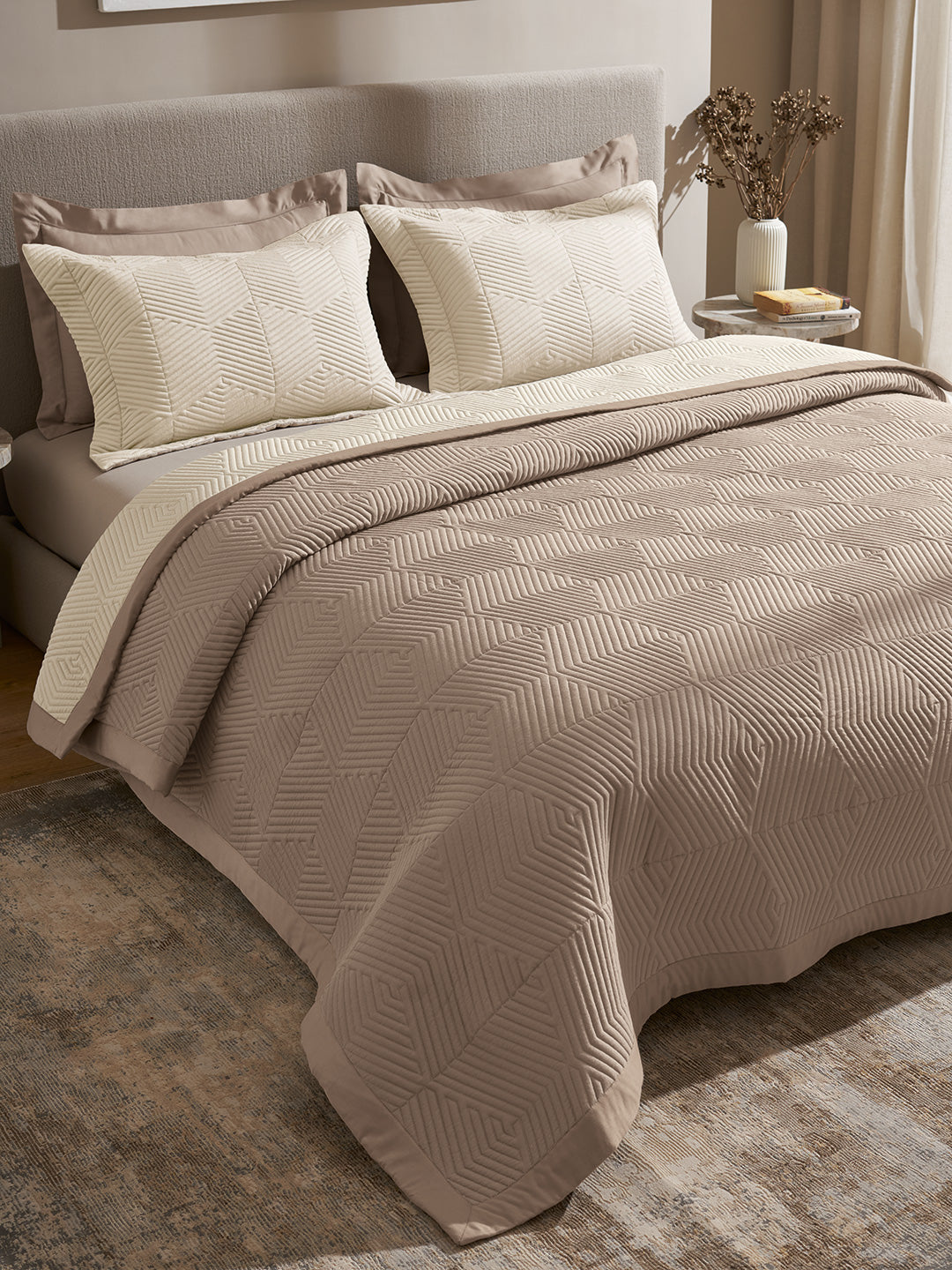 STRATA-MARSHMALLOW AND TAUPE DOUBLE QUILTED BED SPREAD