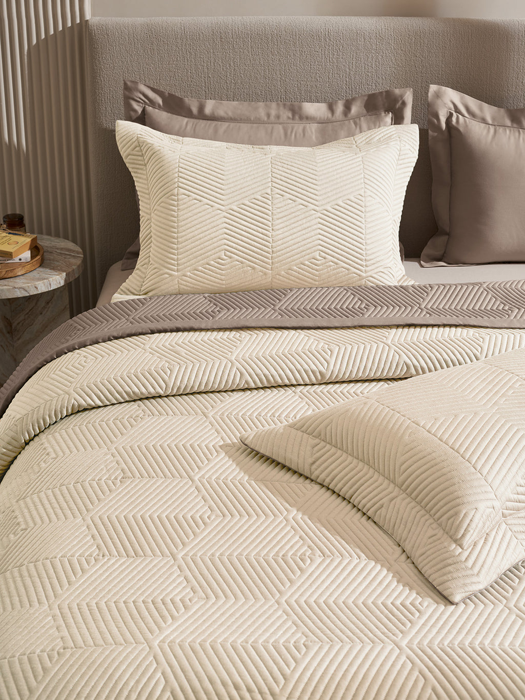 STRATA-MARSHMALLOW AND TAUPE DOUBLE QUILTED BED SPREAD