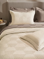 STRATA-MARSHMALLOW AND TAUPE DOUBLE QUILTED BED SPREAD